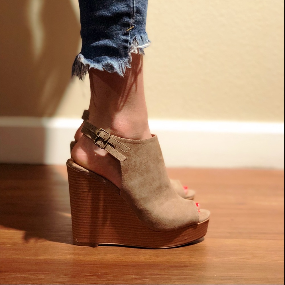 WEDGE BOOTIES